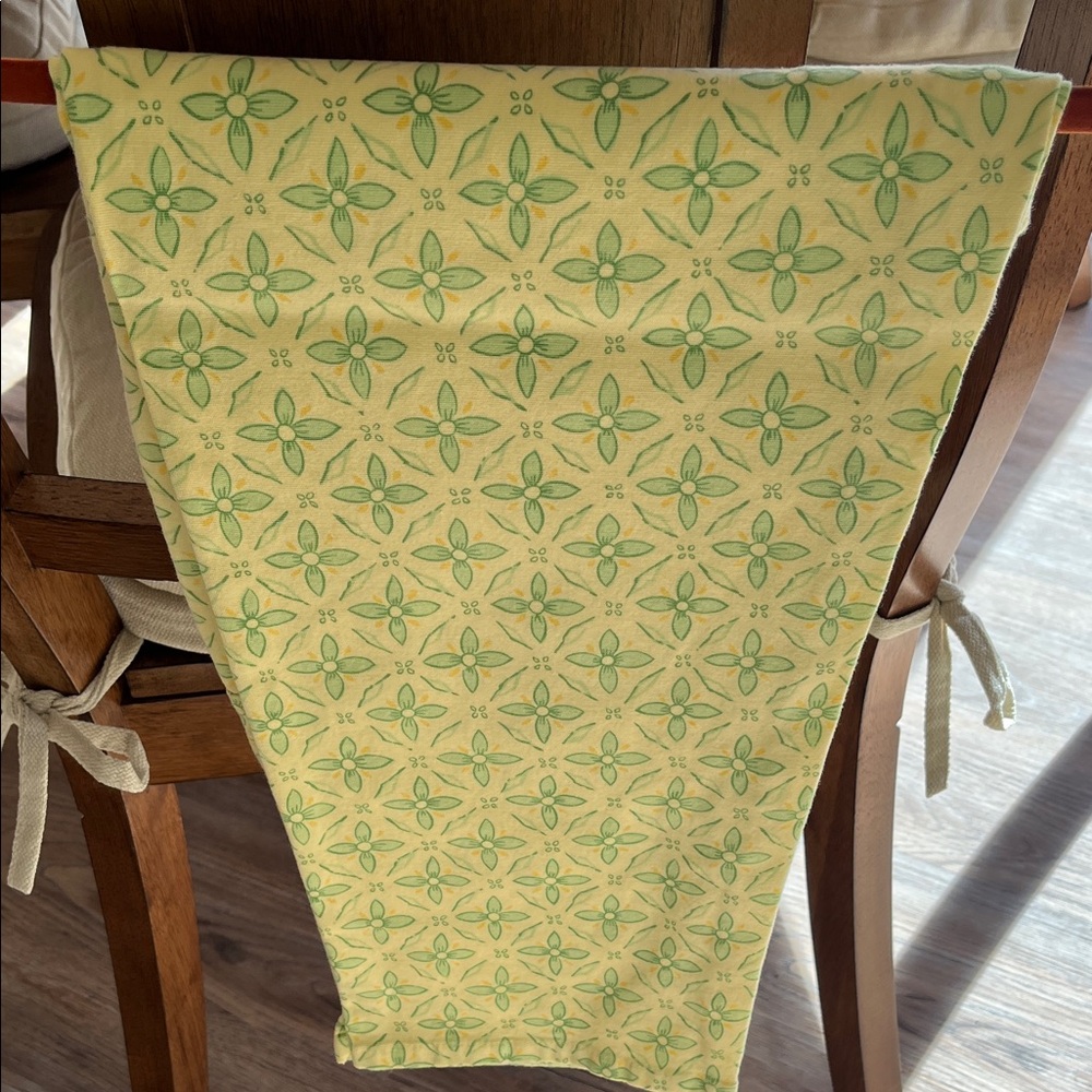 Talbots 4P Yellow and Green Floral Capri